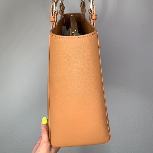 Tory Burch Emerson Large Leather Buckle Tote - Picture 7 of 8